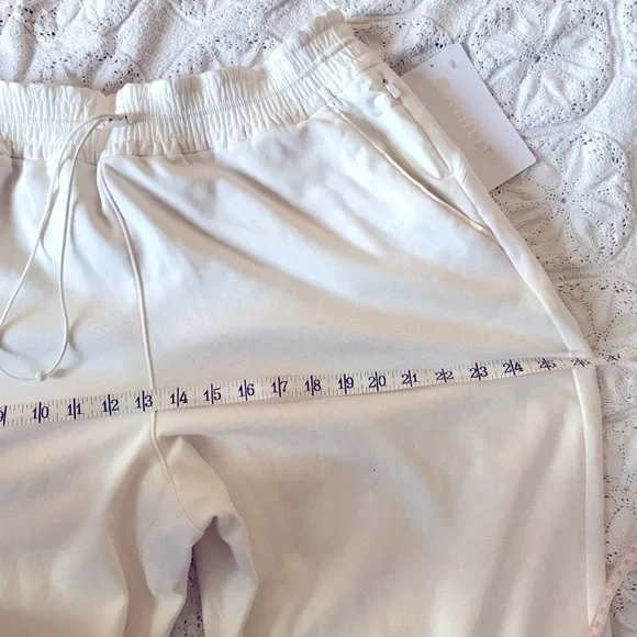 NWT Athleta wide leg sweatpants cropped white cream XL triumph hybrid capris - Picture 13 of 16